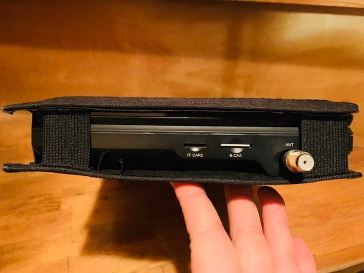 ☆ 美品　arwin ポータブルDVD プレイヤー10.1型