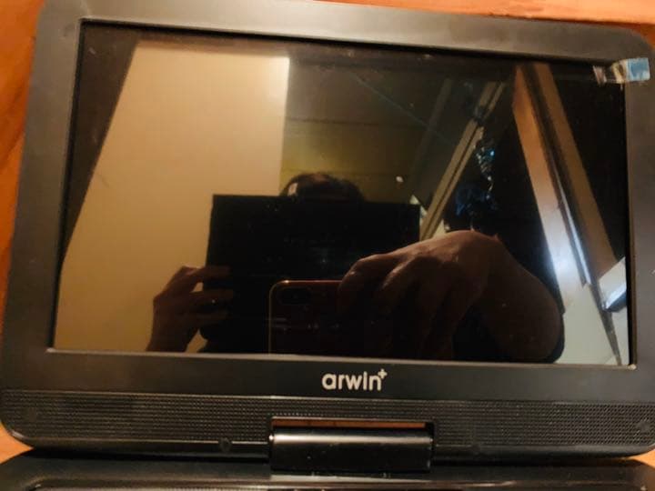 ☆ 美品　arwin ポータブルDVD プレイヤー10.1型