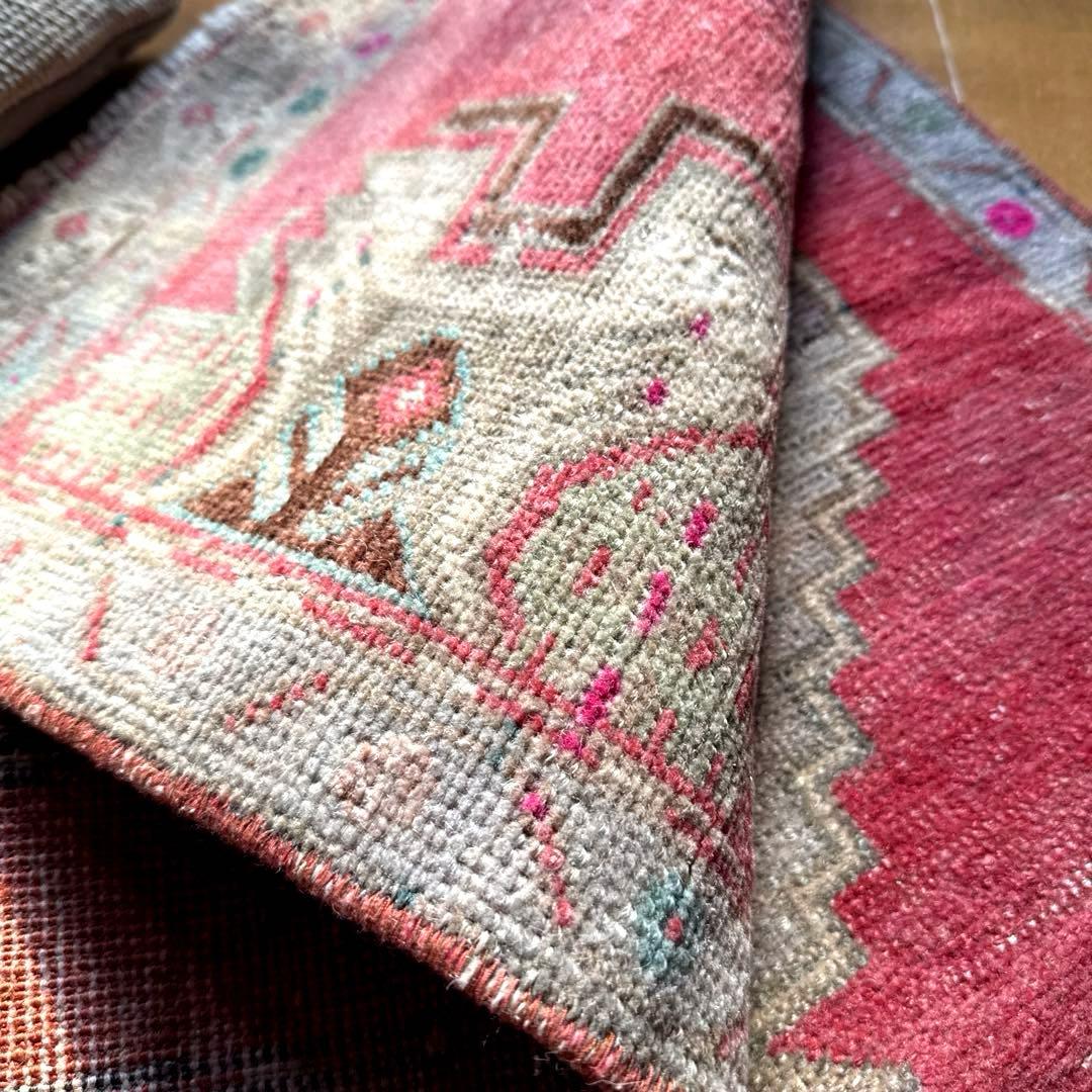 46.5×91 コーラルピンク　メダリオン　王道　トルコヴィンテージラグ