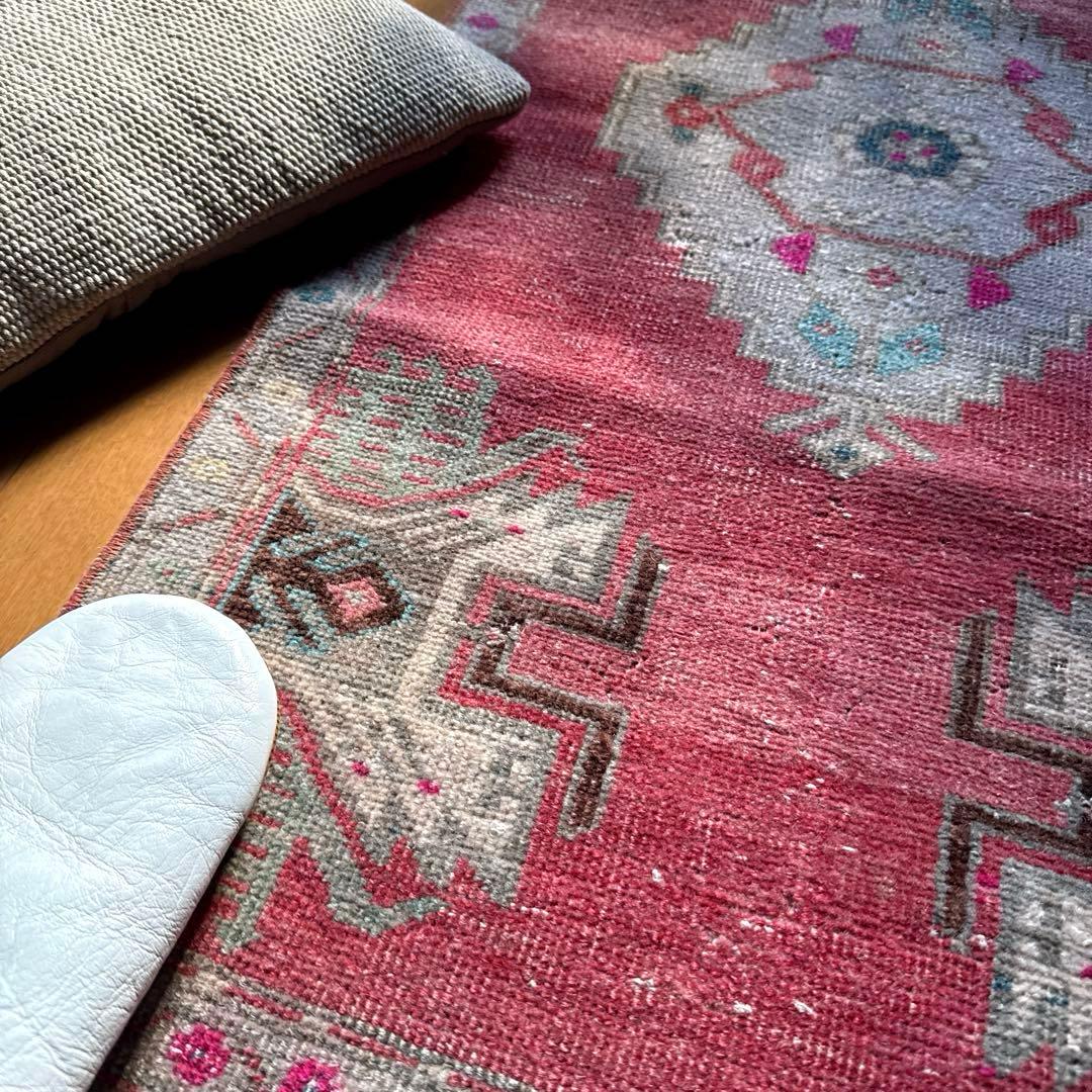 46.5×91 コーラルピンク　メダリオン　王道　トルコヴィンテージラグ