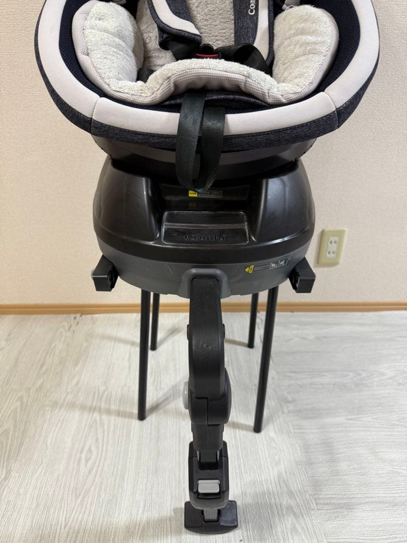 【美品】コンビ　クルムーヴスマート ISOFIX エッグショック JK-600