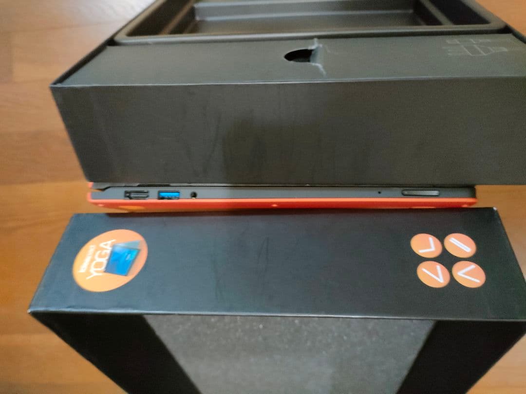 Lenovo Core i7 8GB RAMタブレットPC