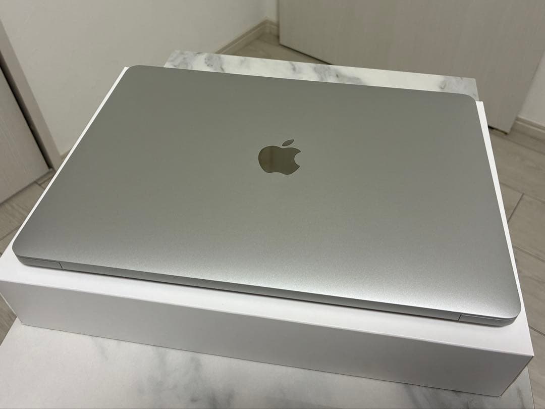 【美品】MacBook Air 13inch M1 512GB 8GB