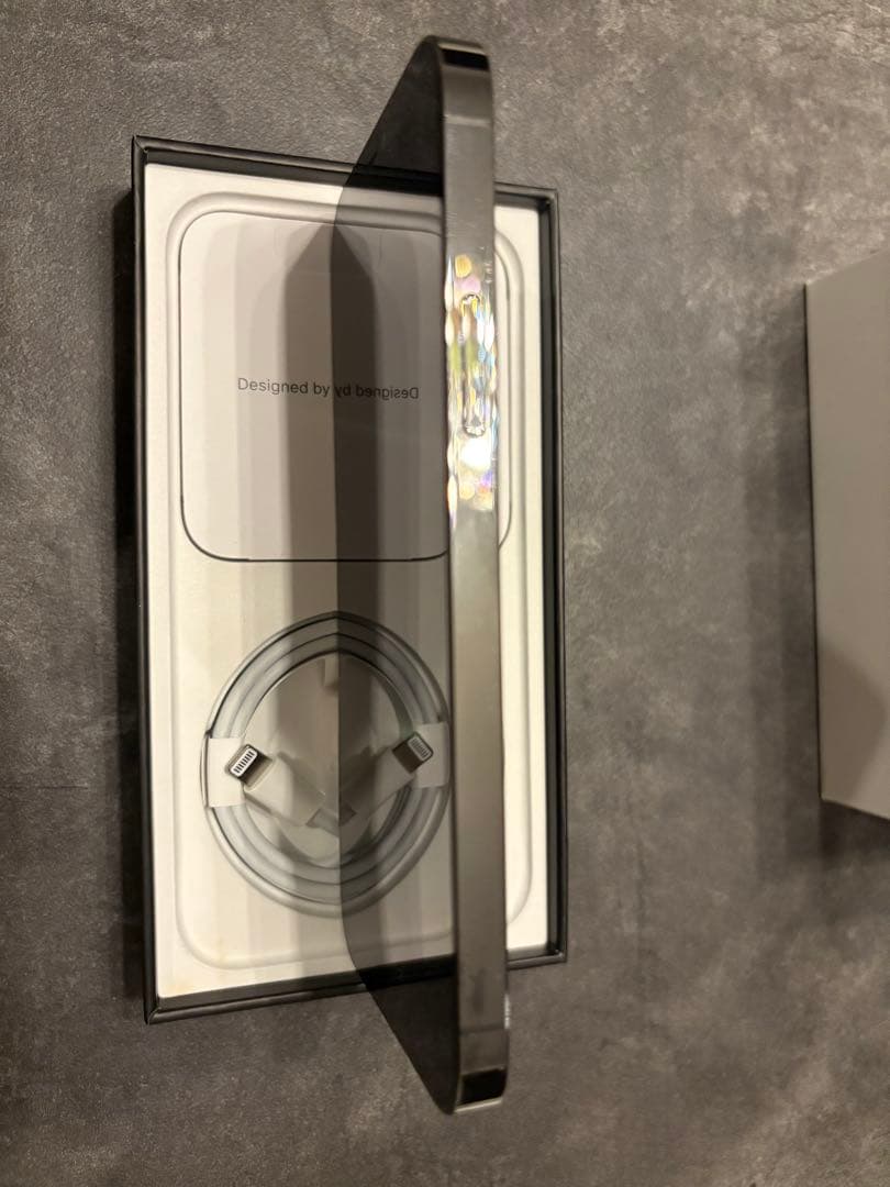 Tsumi　iPhone12Pro美品256GB 付属品完備