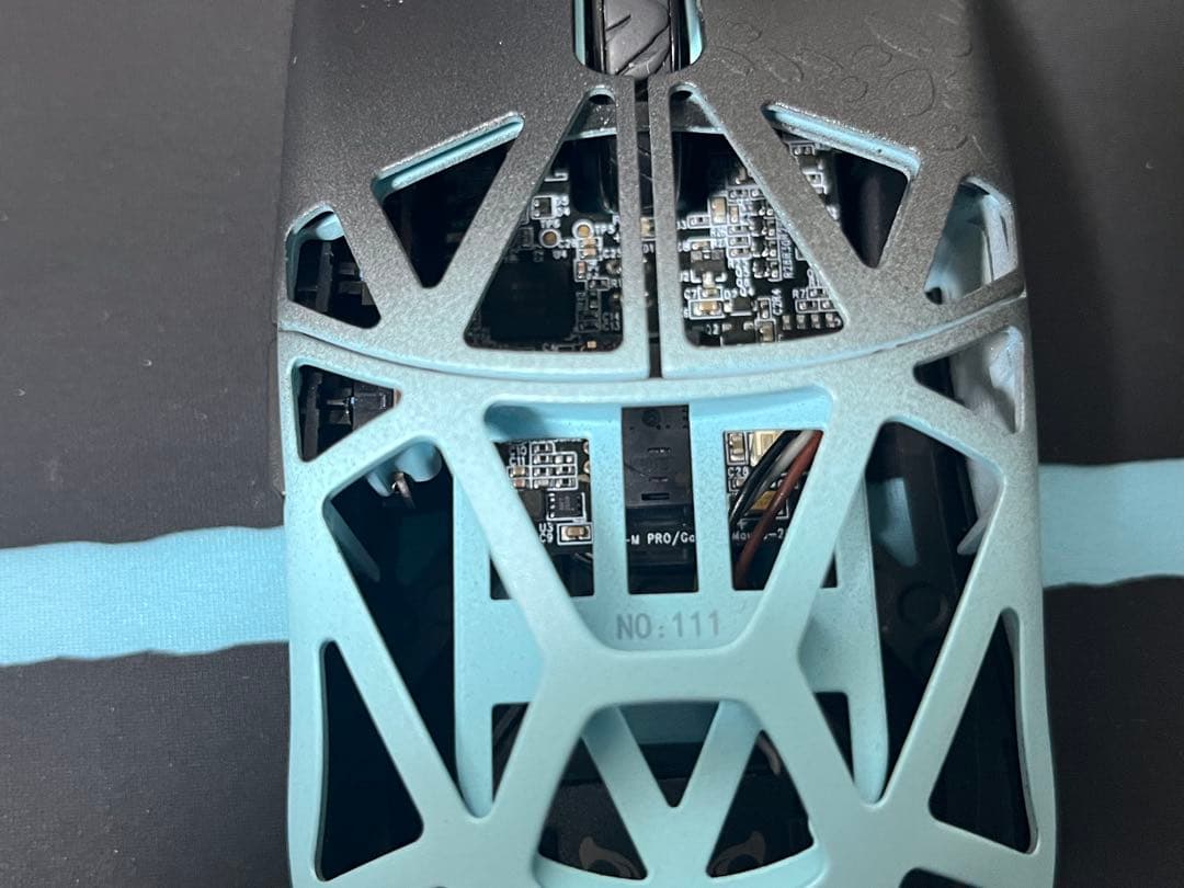 BEAST X PRO NOEZ 72X MOUSEとMOUSEPAD