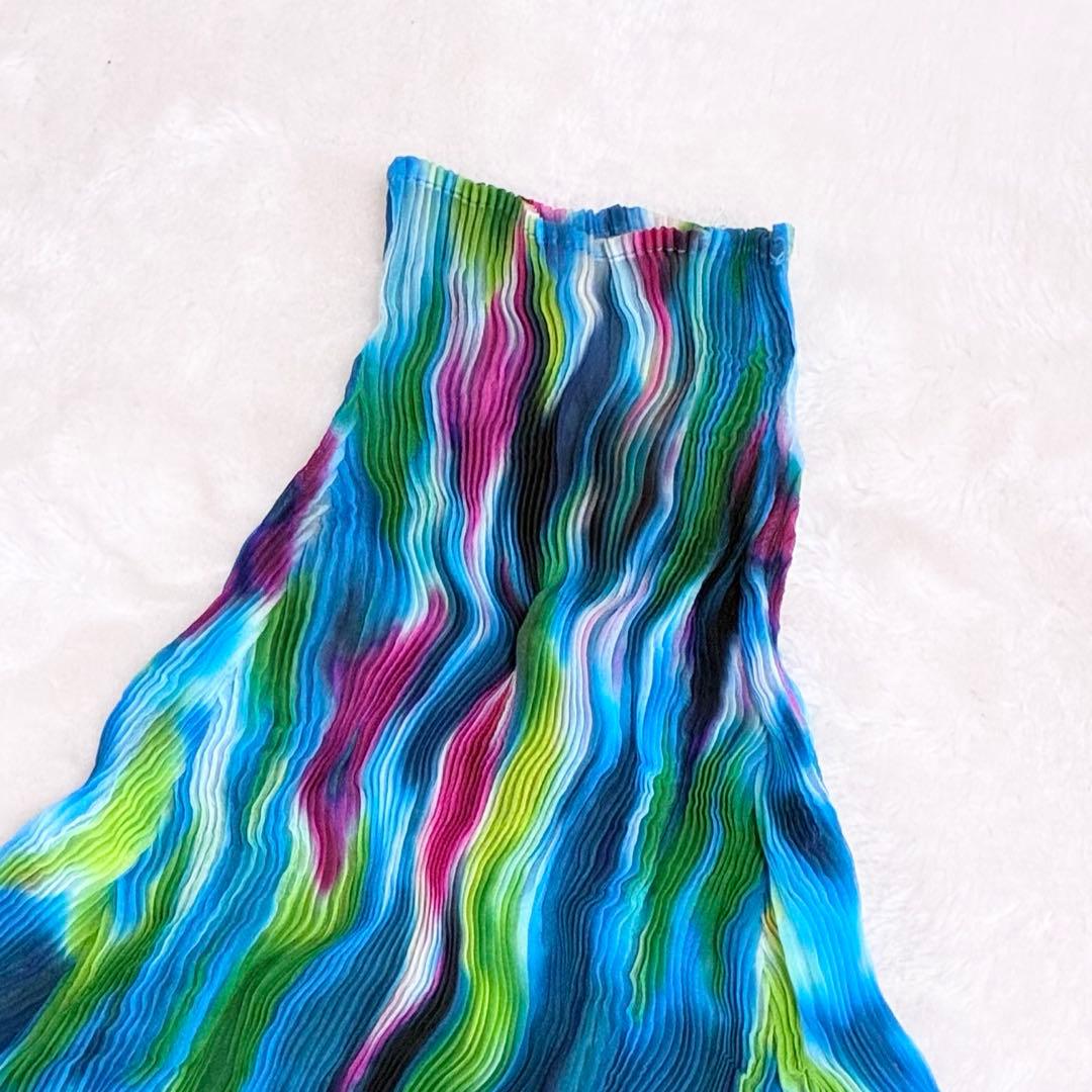 極美品】イッセイミヤケ　ねじりプリーツ　タートルネック　マルチカラー　Mサイズ