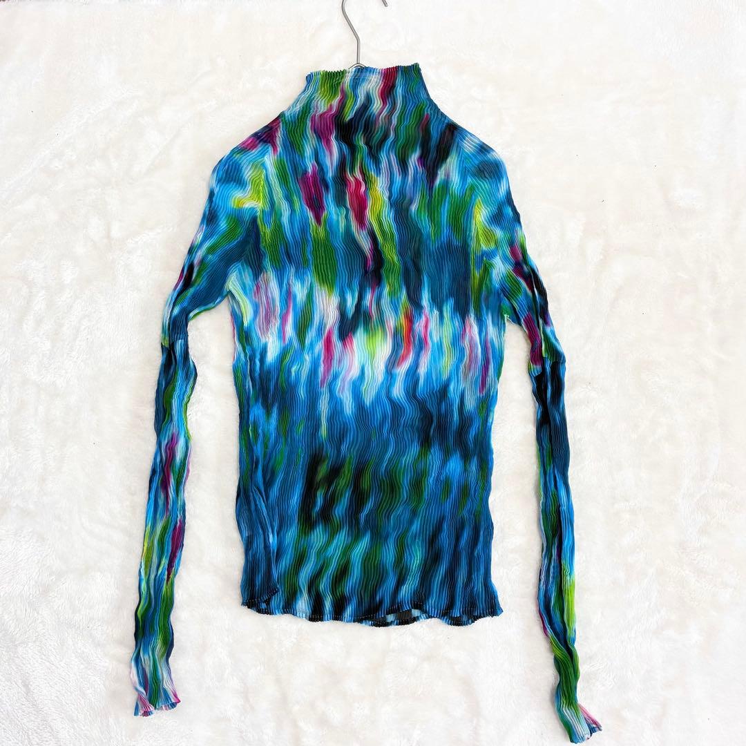 極美品】イッセイミヤケ　ねじりプリーツ　タートルネック　マルチカラー　Mサイズ