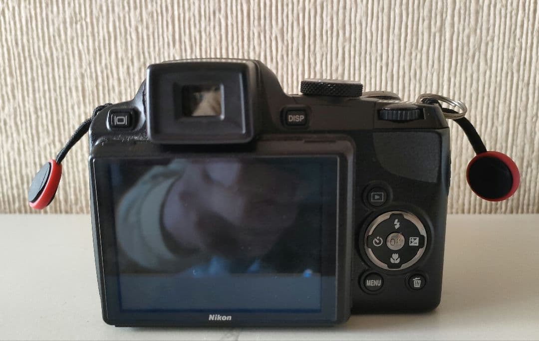 NIKONデジタルカメラ ネオ一眼カメラです