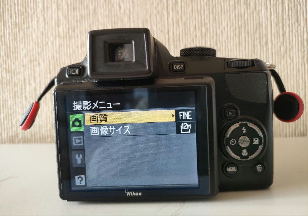 NIKONデジタルカメラ ネオ一眼カメラです