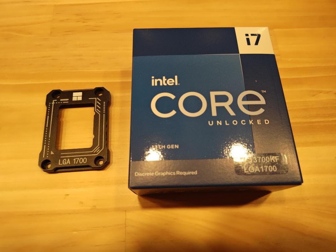 intel Core i7 13700kf + マザボとメモリセット