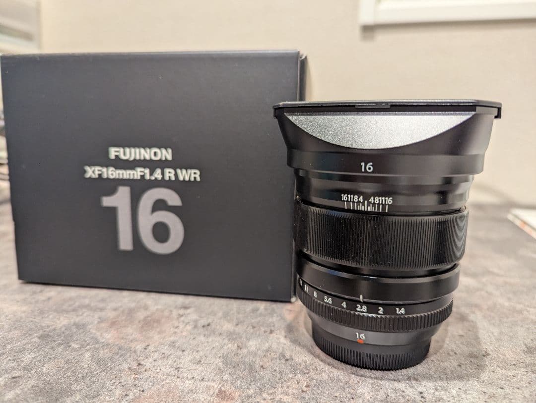 XF16mmF1.4 R WR レンズ(純正金属角フード付き)