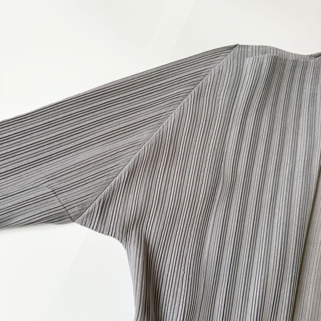 プリーツプリーズ イッセイミヤケ　長袖　ロングカーディガン　グレー　サイズ3