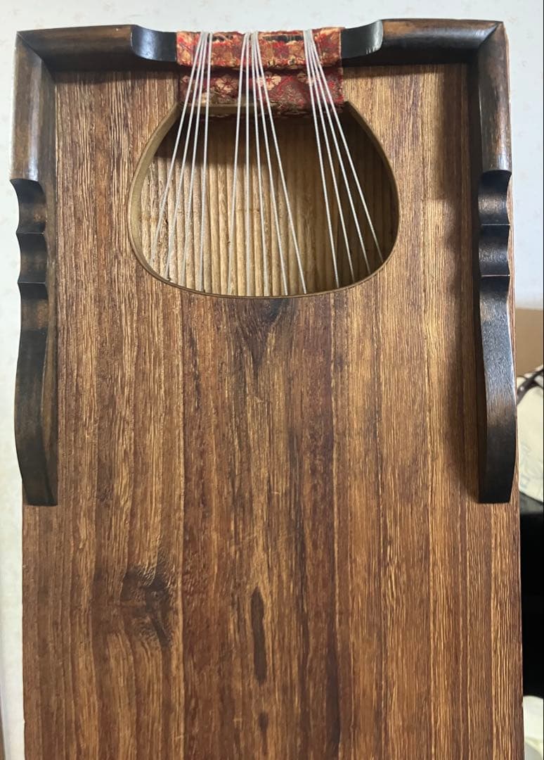 値引き！しました 小型の13弦お琴 ￼龍頭から龍尾迄163cm位 琴柱他一式付き