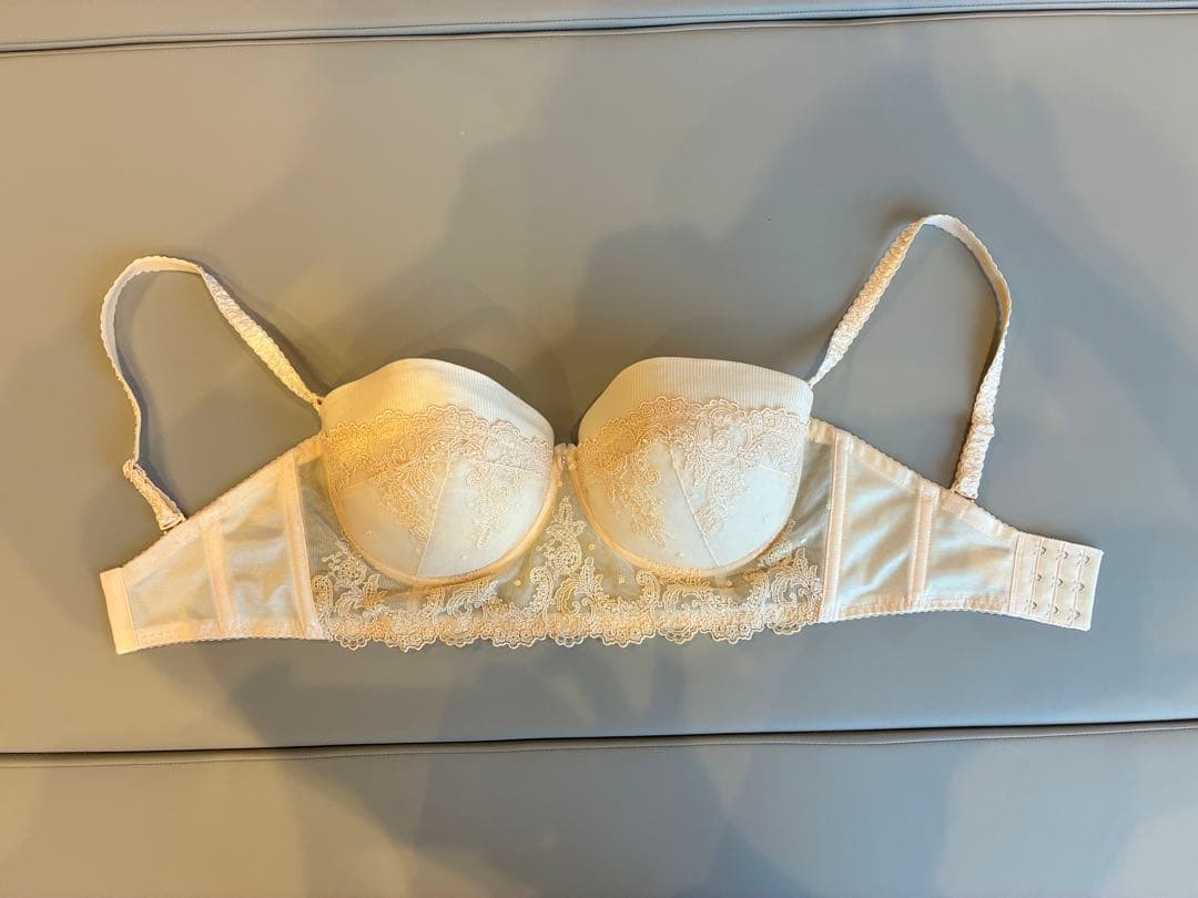 FOUR SIS & CO. ブライダルインナー G75 76 82 3点セット