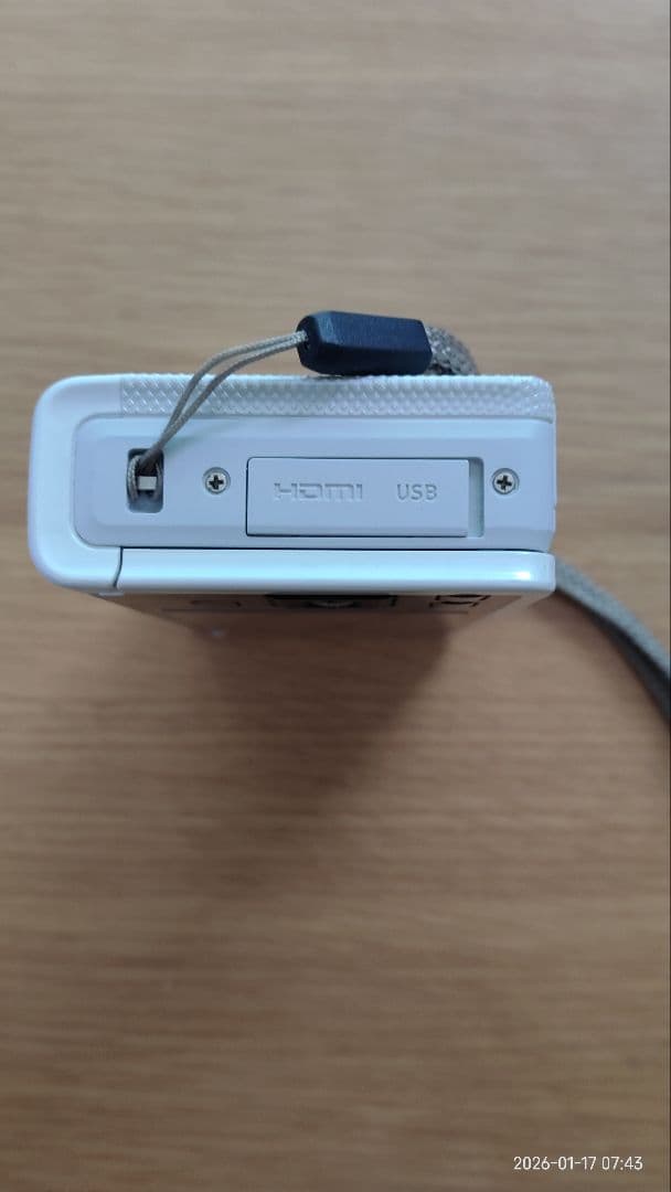 CASIO EX-ZR70 　　　　　　　　　　　　　　　　　SDカード2枚付き