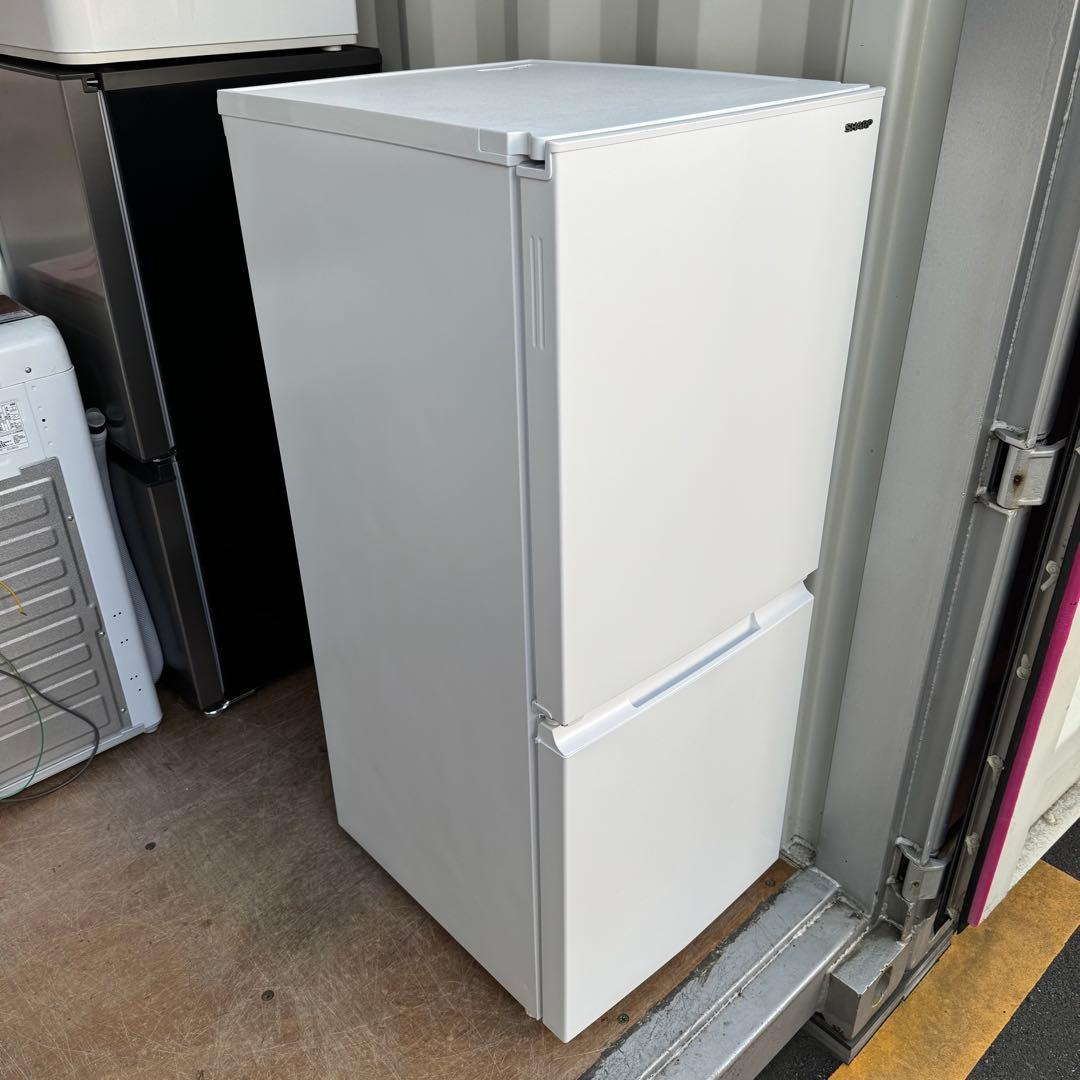 C7434★2023年製美品★シャープ冷蔵庫マットホワイト右.左開き　自動霜取り