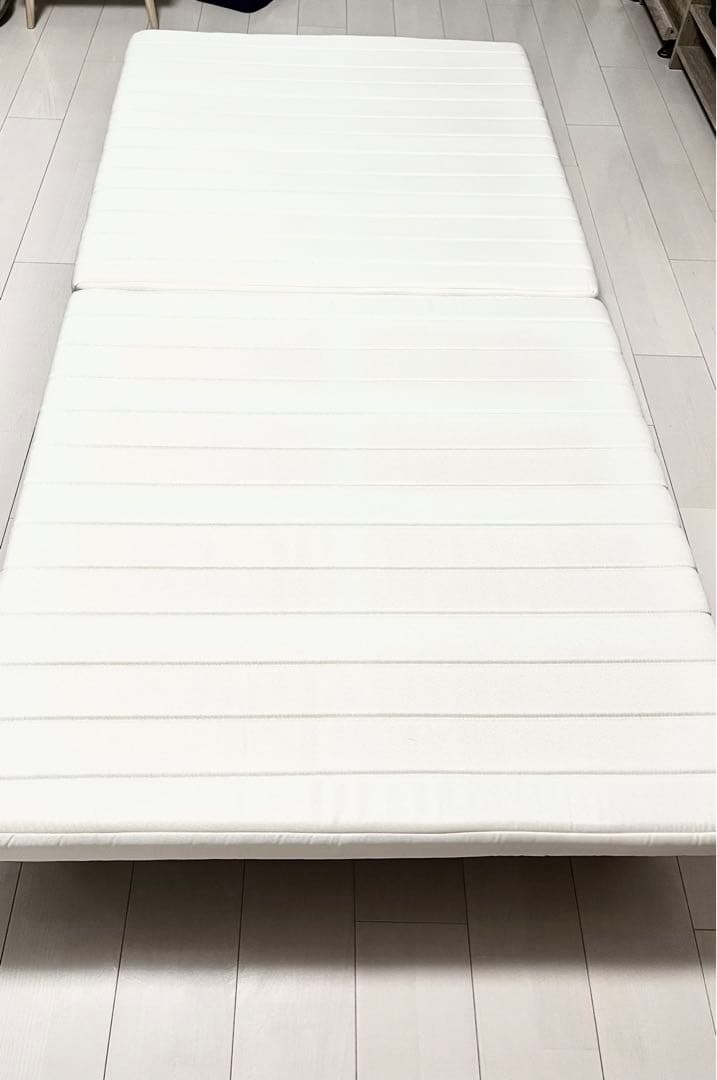 【軽量簡単！】すのこ構造　シングル　ベッドフレーム