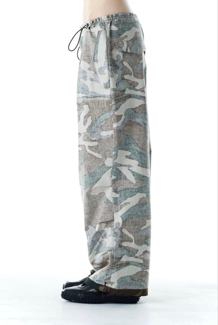 GADID ANONIEM カーゴパンツ レイチェル着用