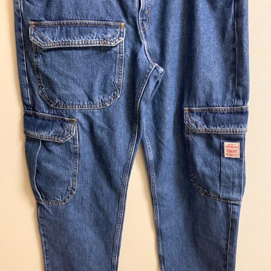 LEVI'S ダークブルー カーゴパンツ