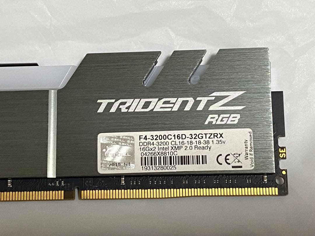 【週末値下げ】G.SKILL TRIDENT Z RGB 32GB(16x2)