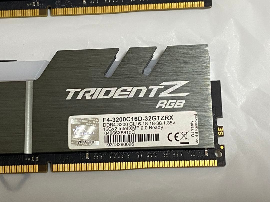 【週末値下げ】G.SKILL TRIDENT Z RGB 32GB(16x2)