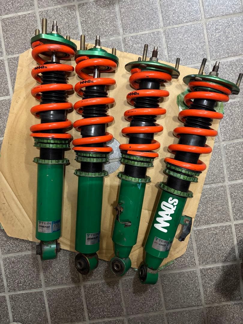 JZX110 SXE10 アルテッツァ　17クラウン　車高調　テイン