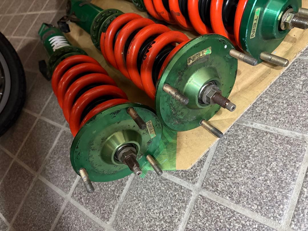 JZX110 SXE10 アルテッツァ　17クラウン　車高調　テイン