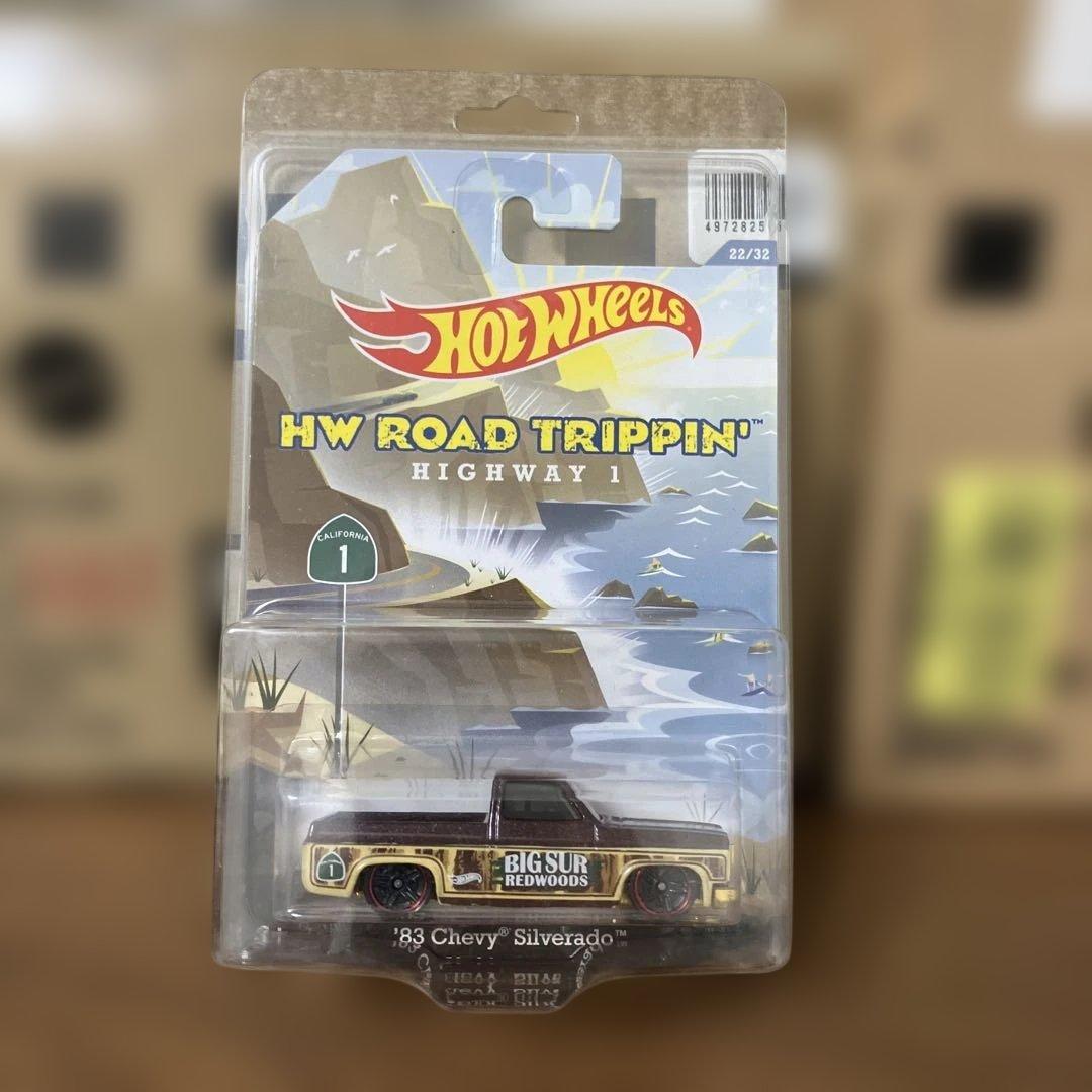 ホットウィール　83 CHEVY SILVERADO ROAD TRIPPIN'