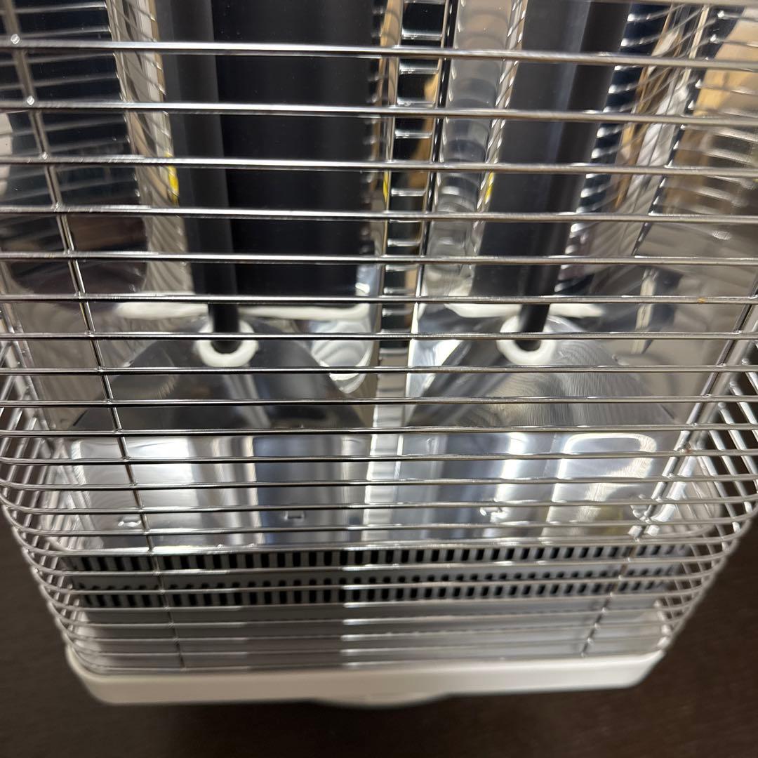 美品　ダイキン 遠赤外線暖房 セラムヒートERFT11ZS-W 2023年製