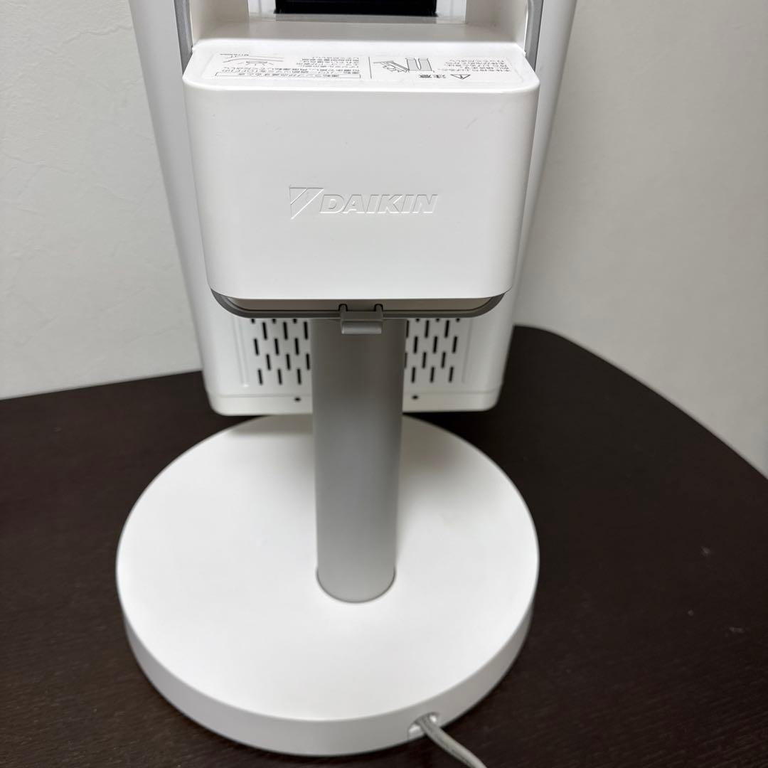 美品　ダイキン 遠赤外線暖房 セラムヒートERFT11ZS-W 2023年製