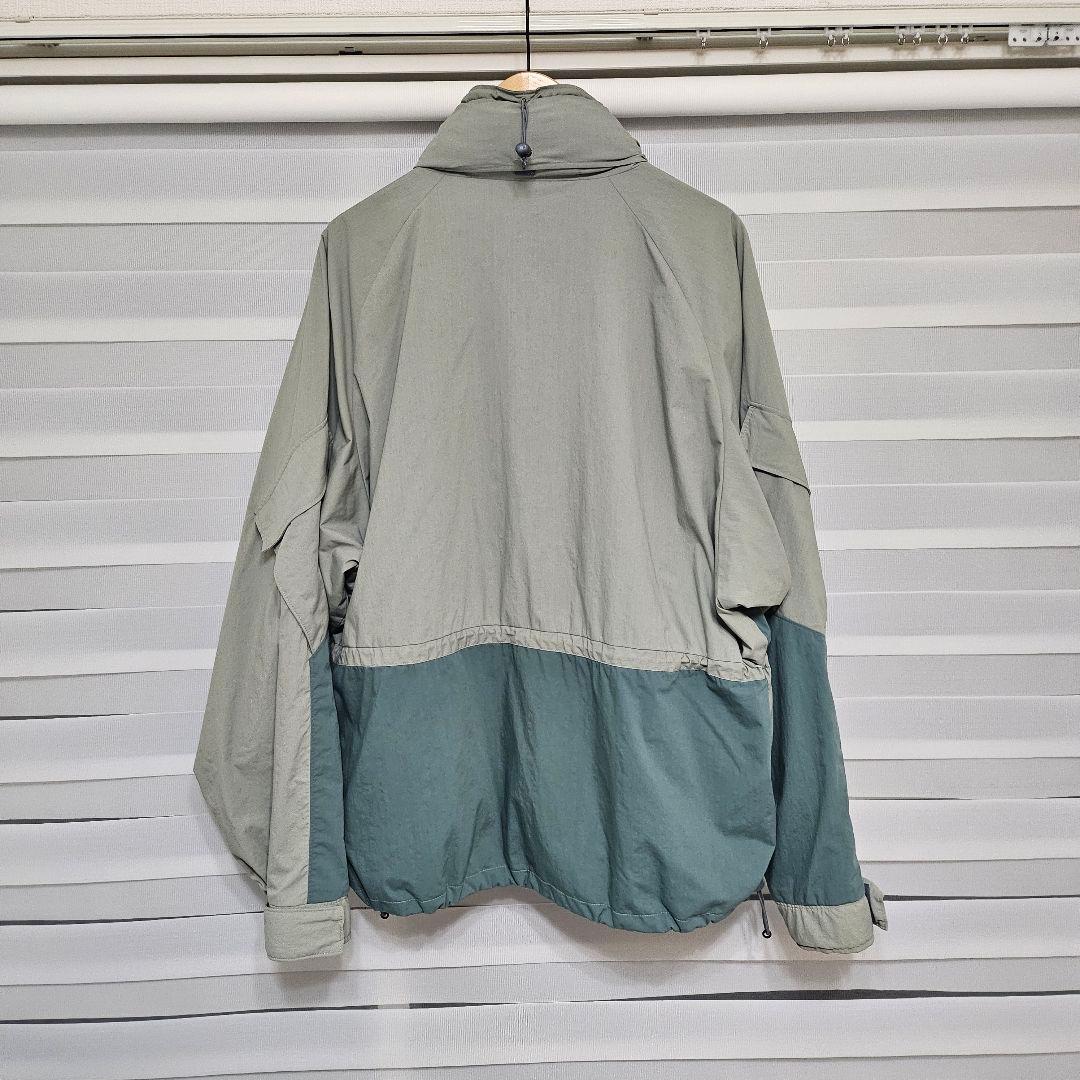 BEAMS 　ビームス　 2トーン ナイロン テック ジャケット　カーキ