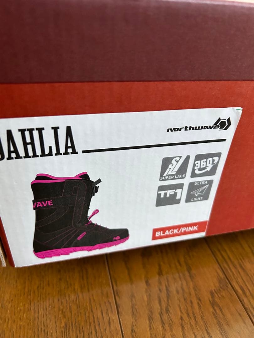 新品❤️未使用ノースウェーブDAHLIA ブーツ　スノーボード　バートン　サロモン
