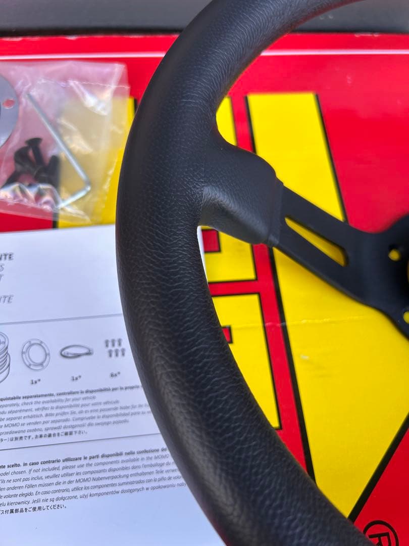 civicunさま専用　MOMO ステアリング328D 90mm