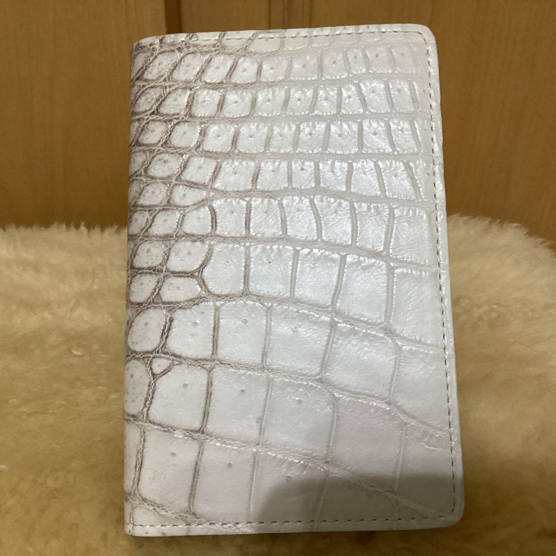 本物のワニ革パスポートカバーヒマラヤンホワイト