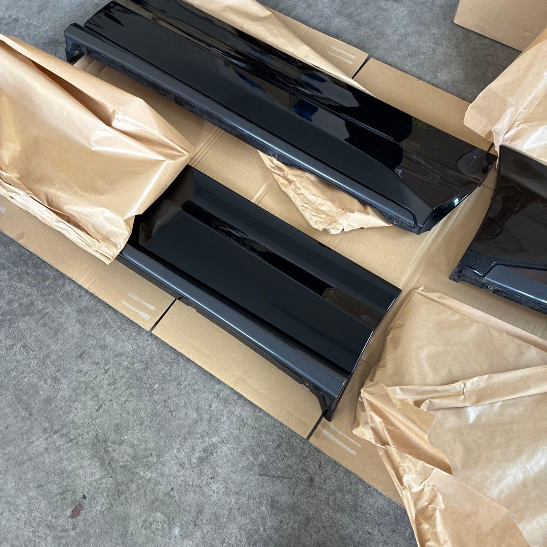 トヨタハリアー80系モデリスタ、サイドスカート、ブラックパール219送料込み