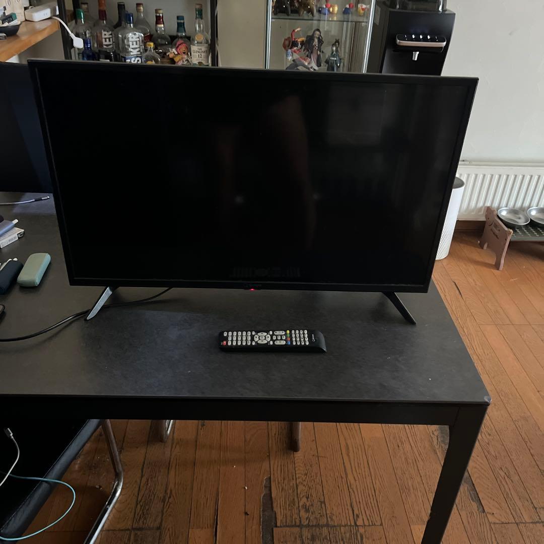Qriom 32インチ 液晶テレビ QRT-32W2K ジャンク品
