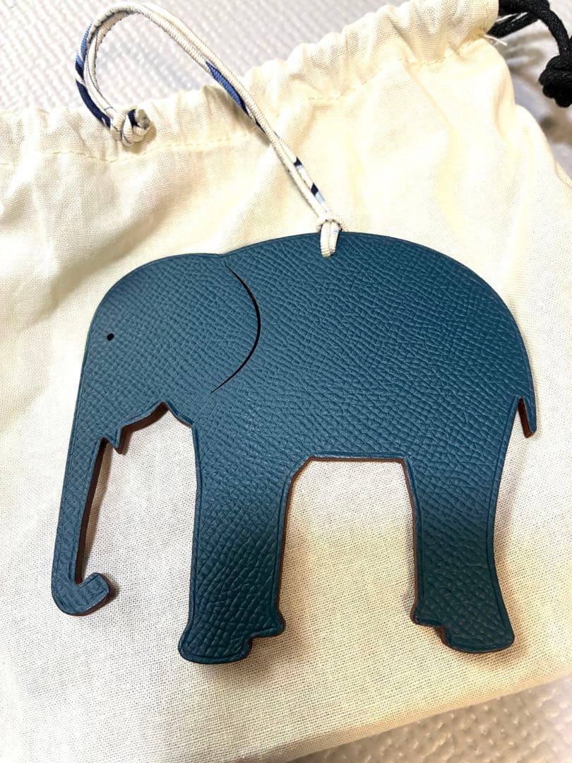 エルメス　プティアッシュ　ぞう　チャーム　HERMES 美品