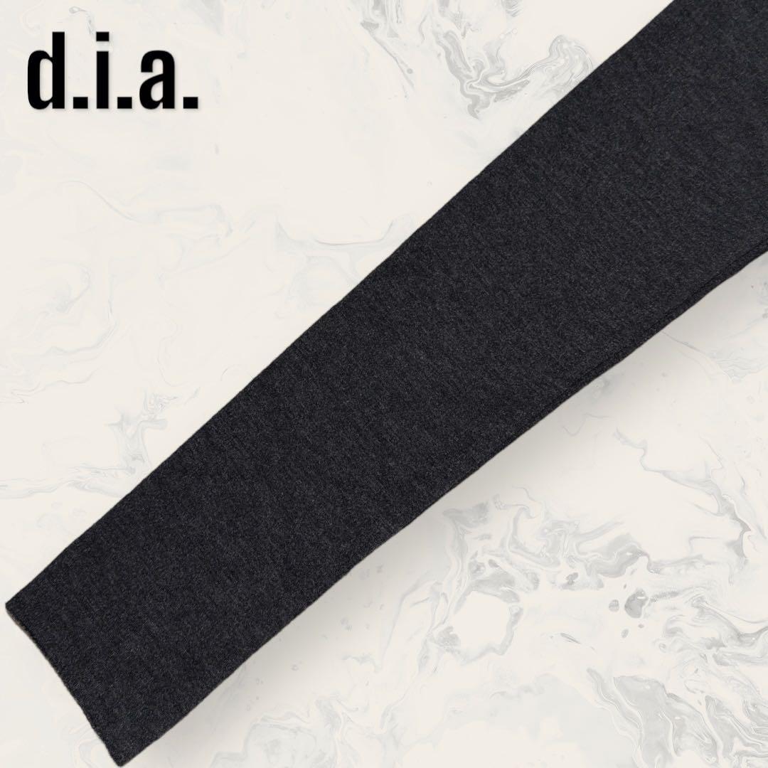 【新品】 d.i.a ゴールド チェーン付き バック Vネック トップス