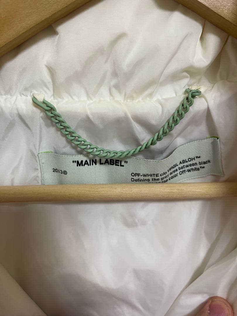 Off-Whiteオフホワイトダウンジャケット