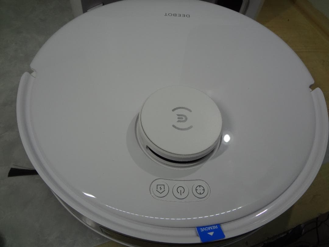 ✨美品✨　DEEBOT ProPlus 自動掃除機 ロボット掃除機本体　白