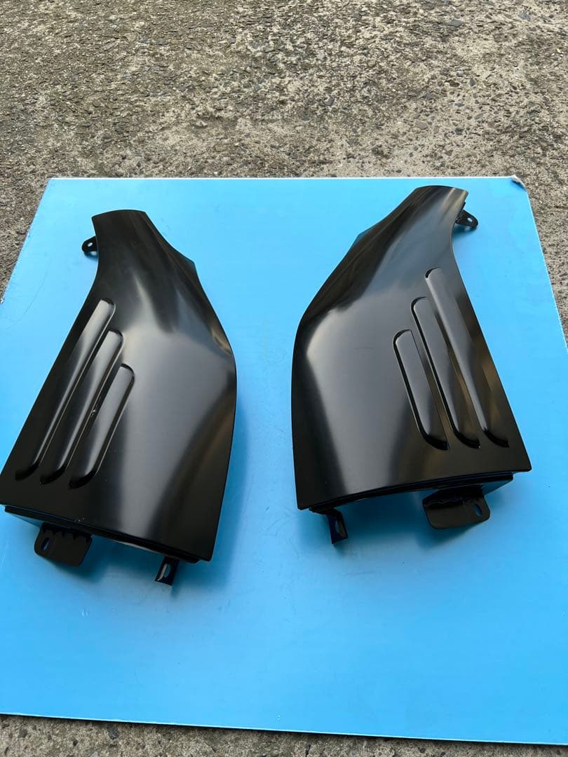 ハイエース ダクト付 コーナーパネル 左右　鉄製