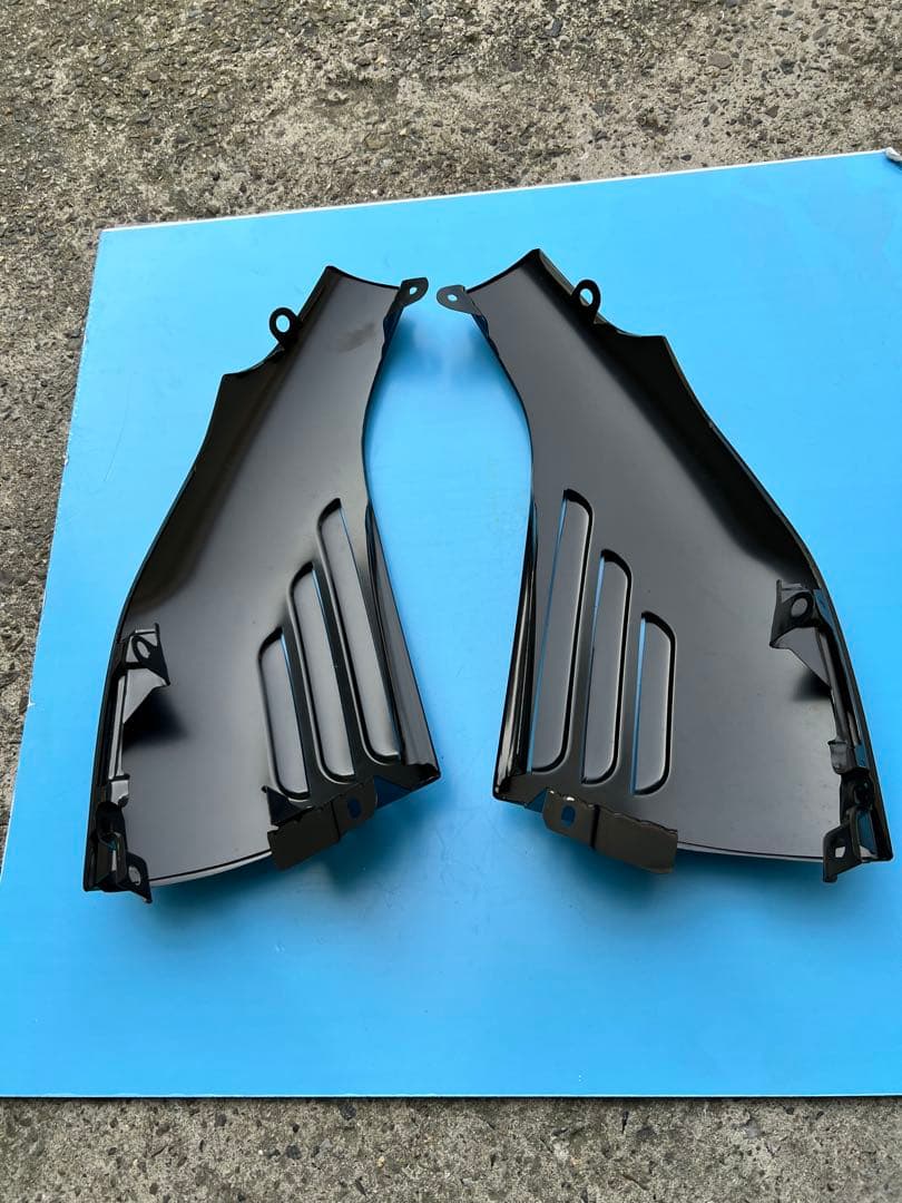 ハイエース ダクト付 コーナーパネル 左右　鉄製