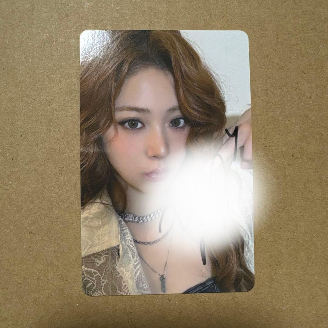 LESSERAFIM SPAGHETTIユニバ 直筆サイン　ユンジン