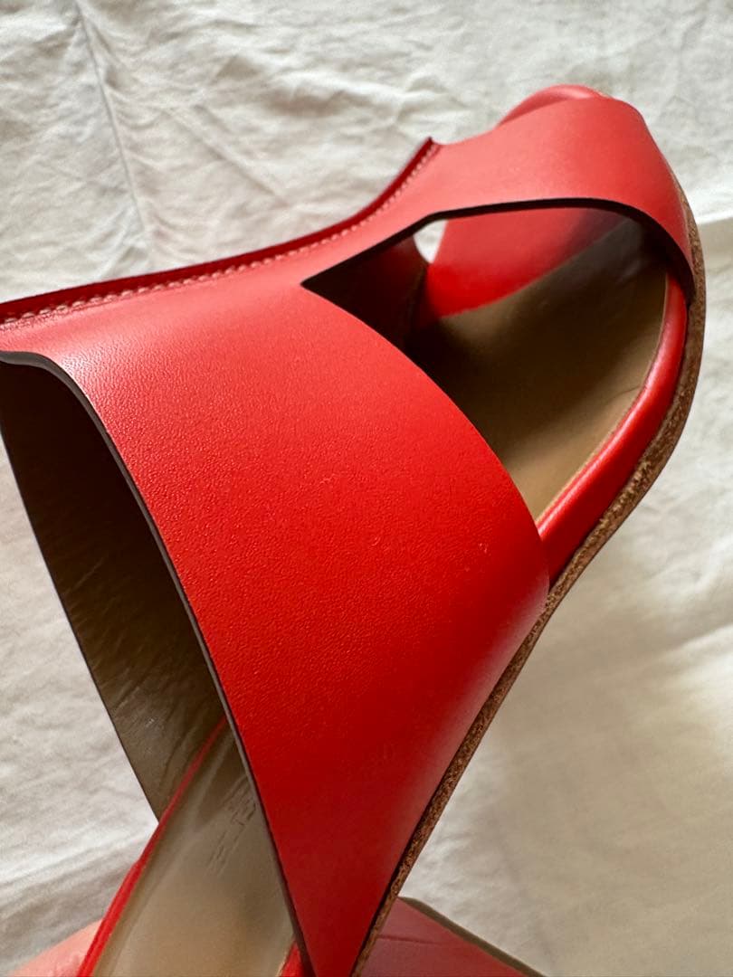 【美品】Hermès ルージュ系オープントゥサンダル