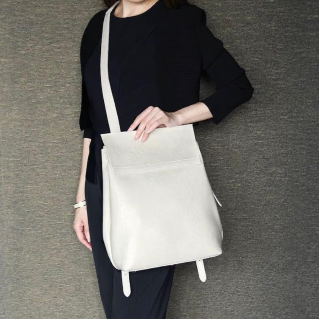 【美品】 BILLY：2WAYリュック　軽量　ビジネスリュック