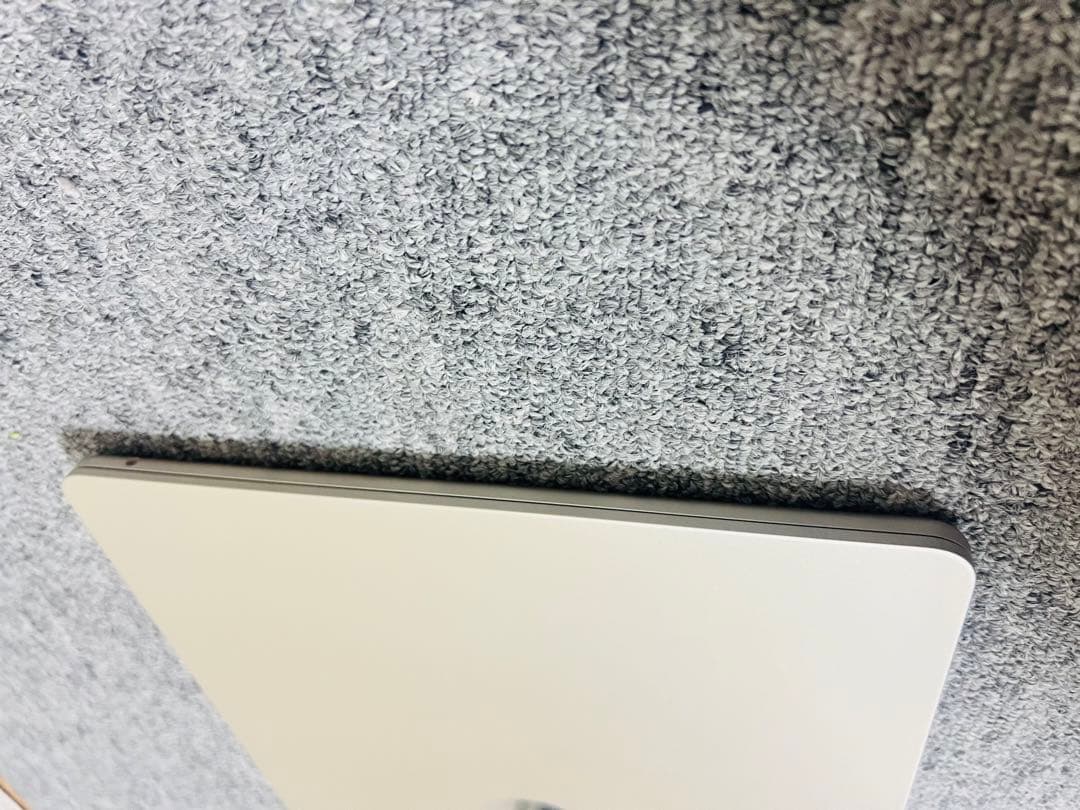 Macbook Air M2 2022 15インチ 8GB 256GB