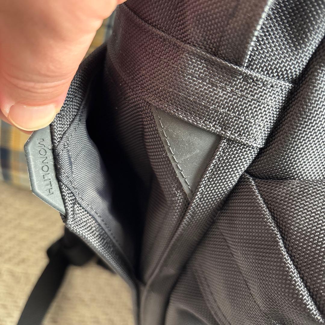 MONOLITH モノリス　美品　BACKPACK PRO 23L