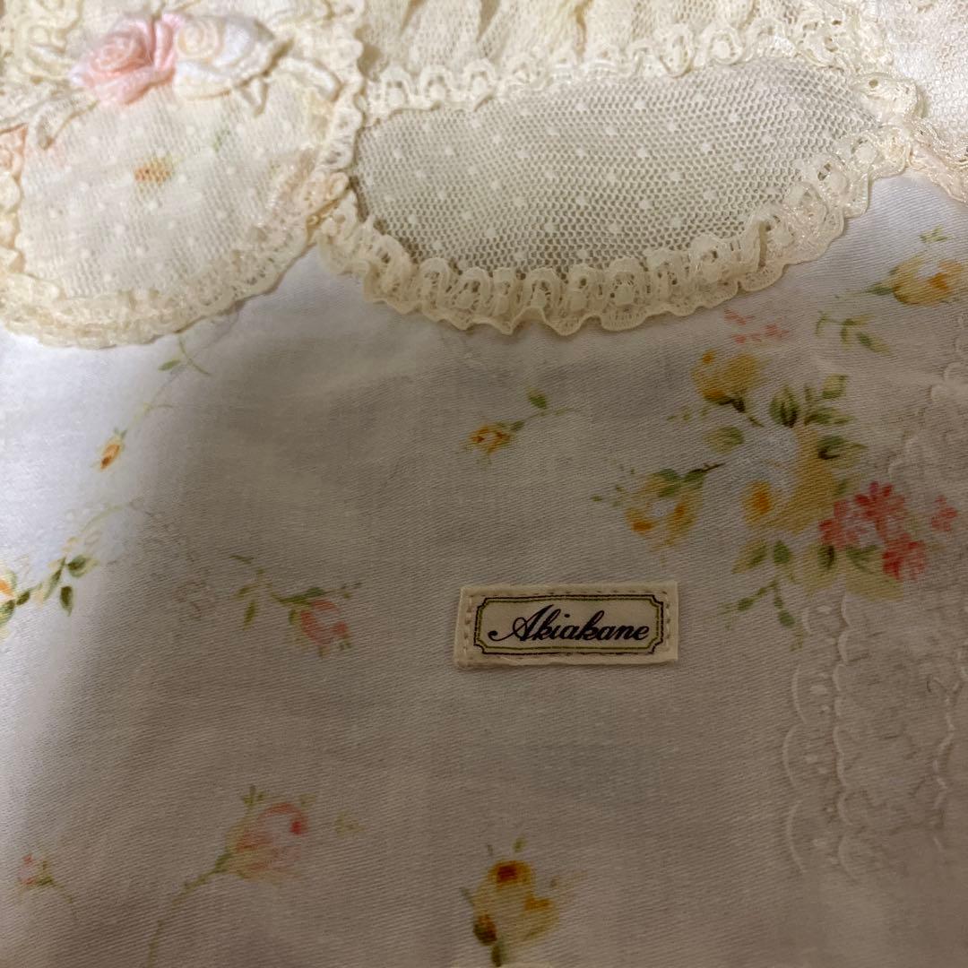 さえらアキアカネのフリル付き花柄テーブルクロス