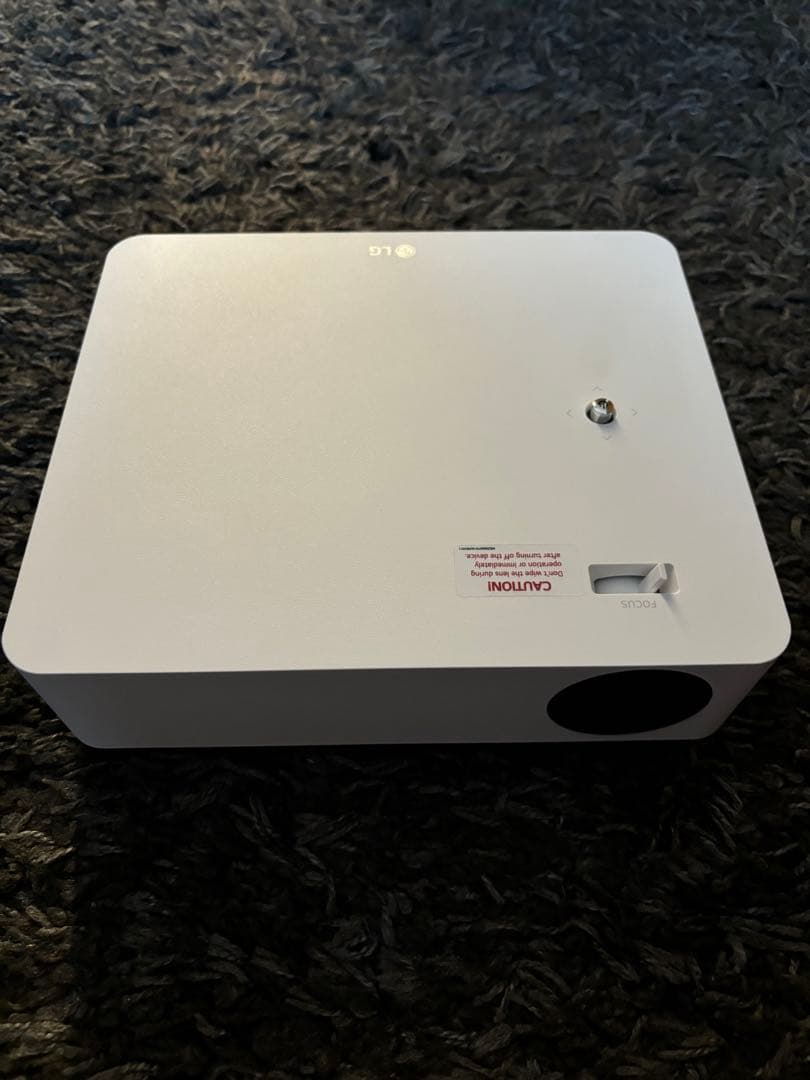 美品LG CineBeam PF610P HD スマートポータブルプロジェクター