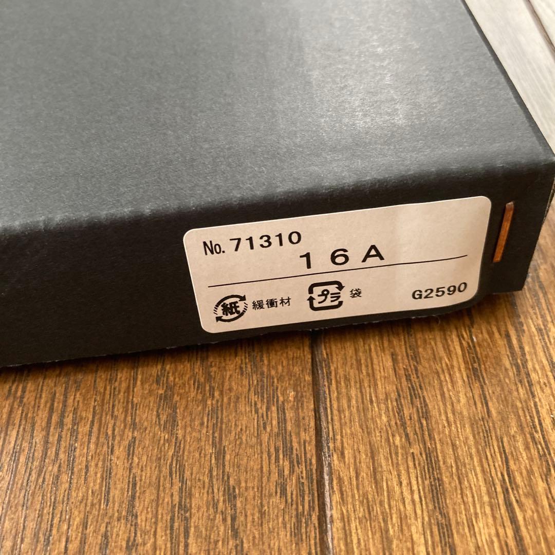 イサムノグチアカリ16A